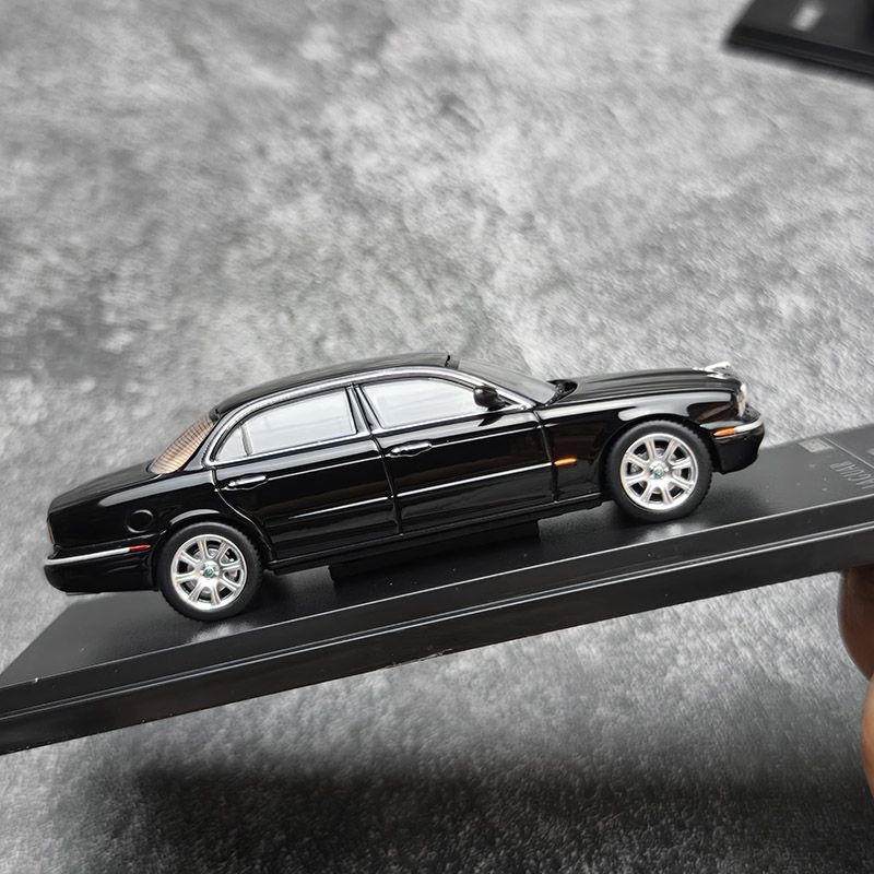 AR BOX Diecast Skala 1:64 XJ6  - Battery Case Storage ulasan dan harga
